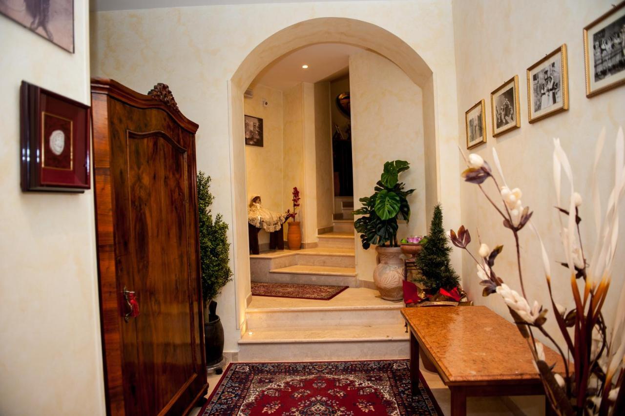 Casa Vacanza La Piazza Orvinio Exterior photo
